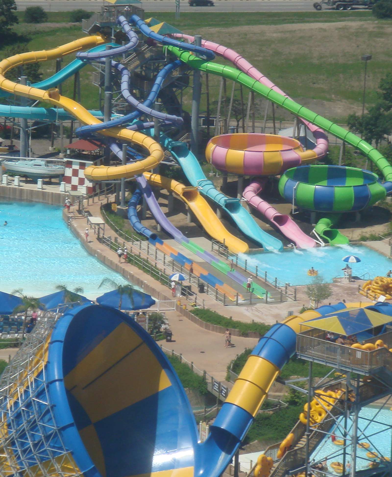 Hurricane Harbor Chicago