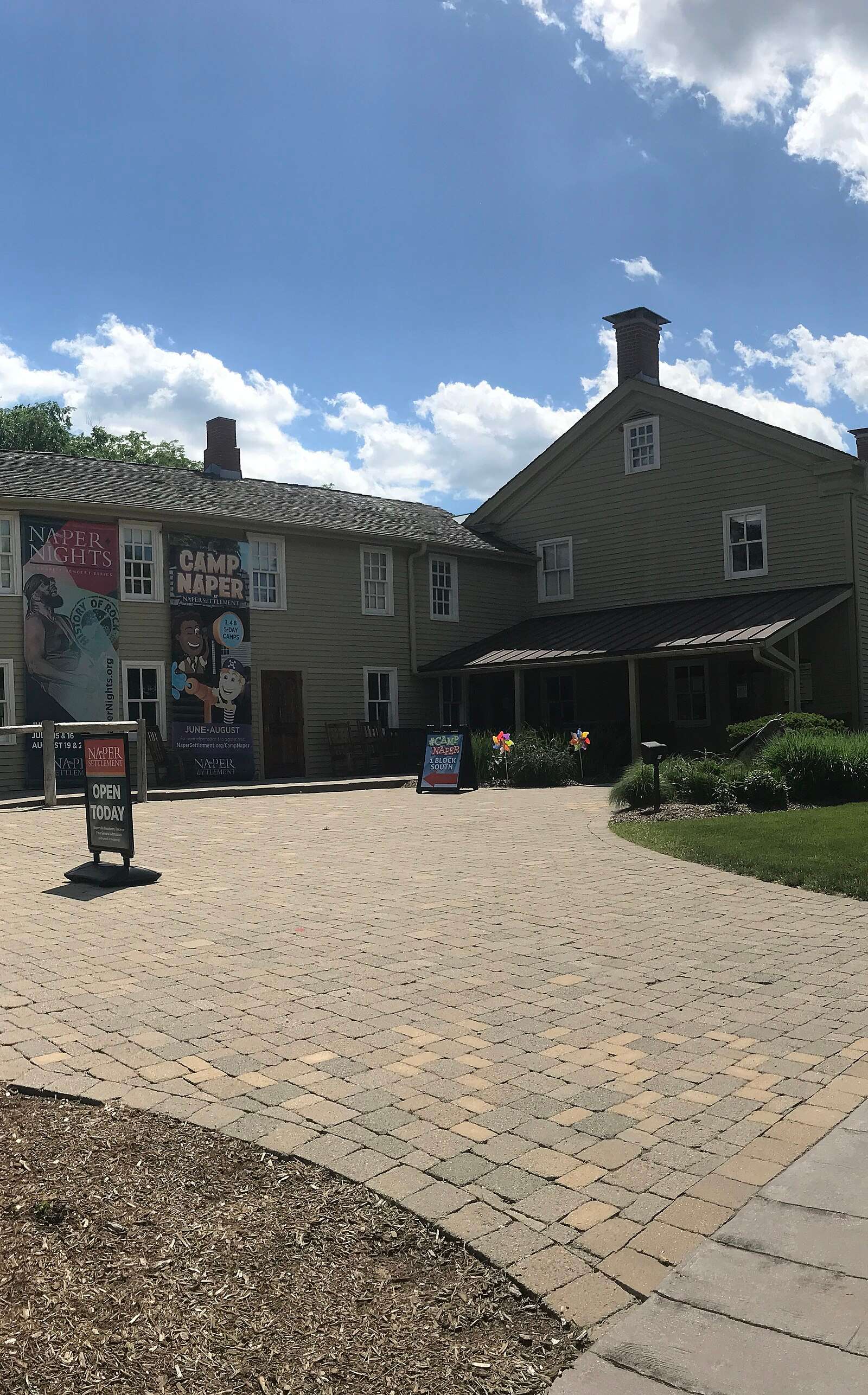 Naper Settlement