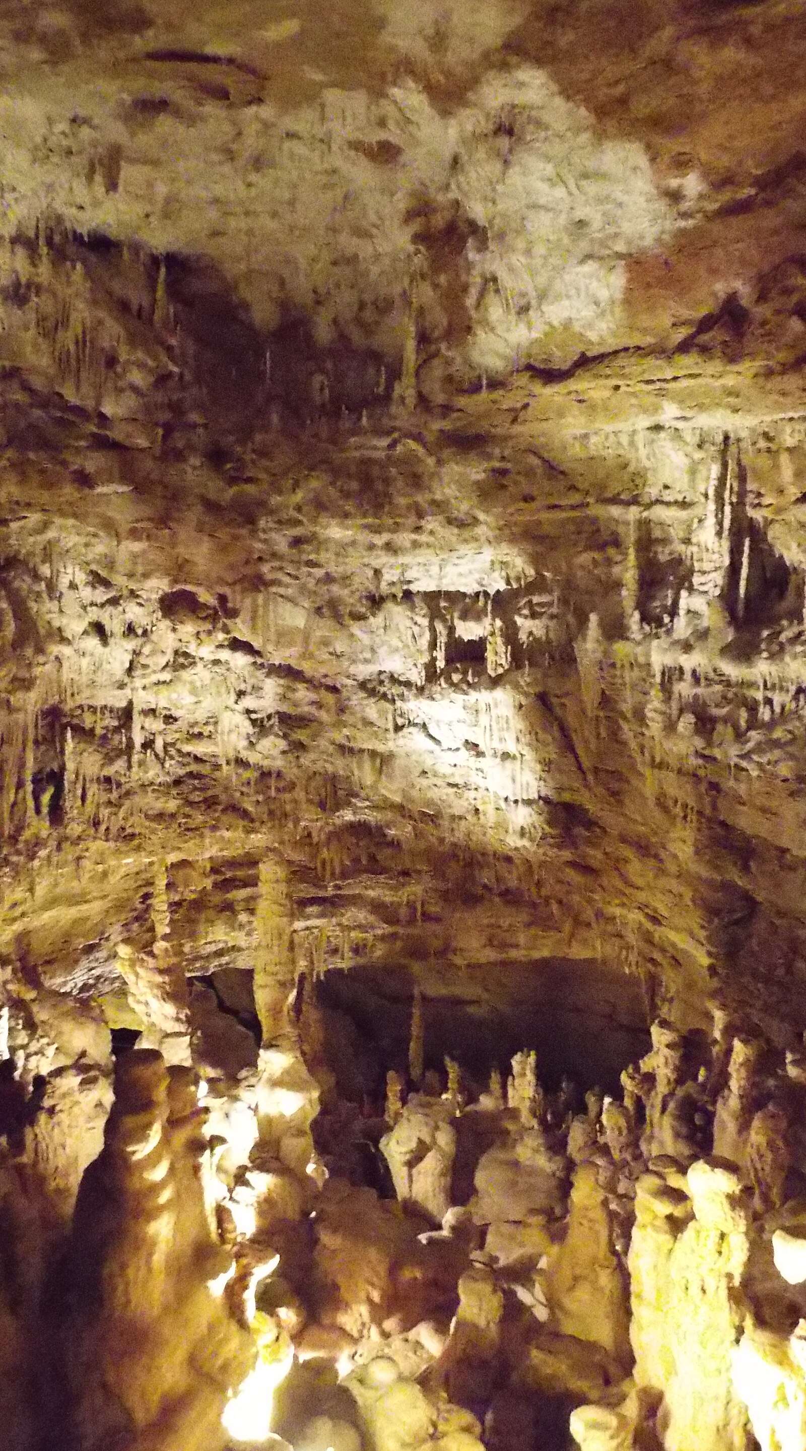 Natural Bridge Caverns